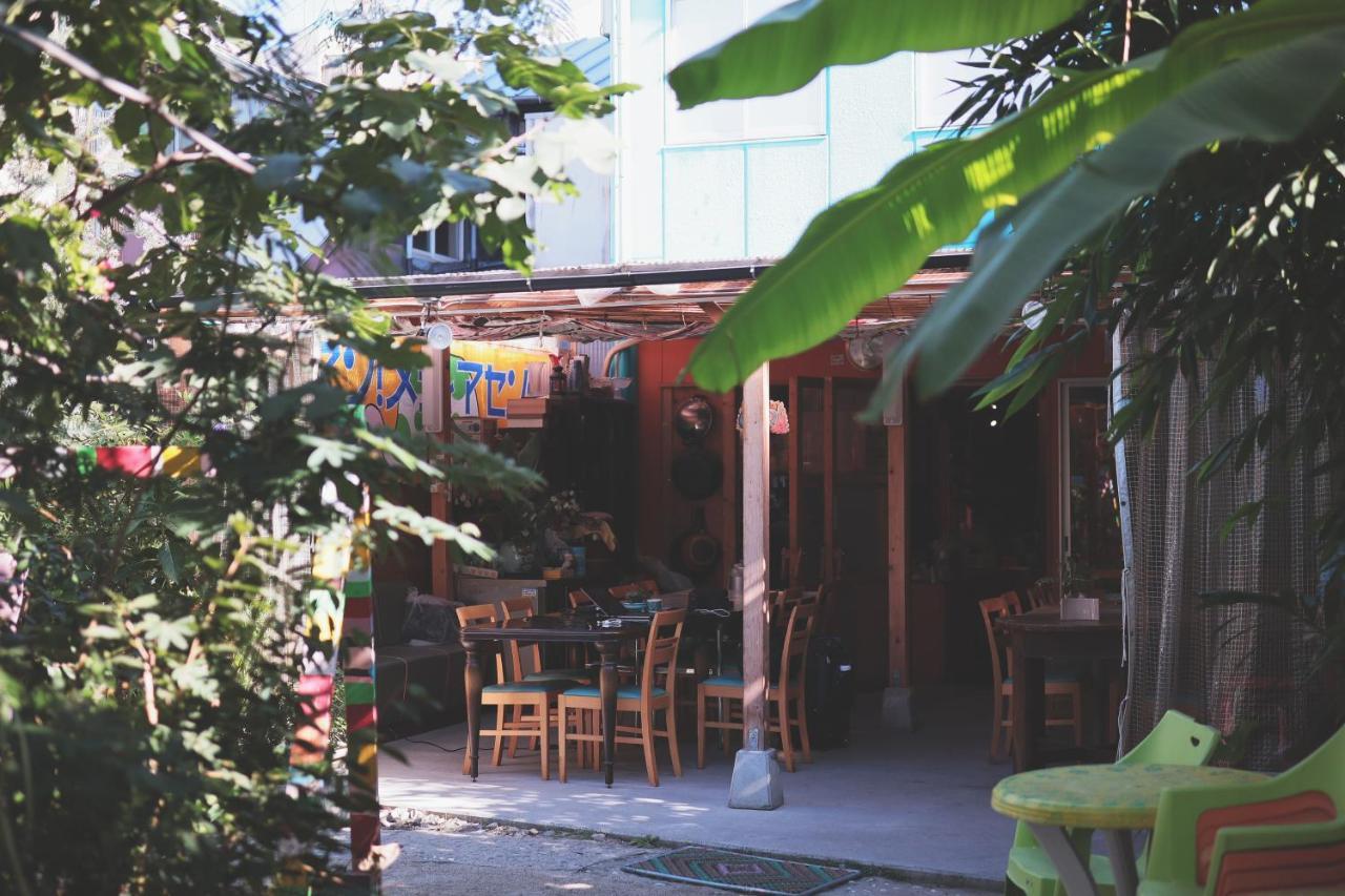 Kamagasaki University Of The Arts Cafe Garden Guest House Aka Cocoroom Osaca Exterior foto